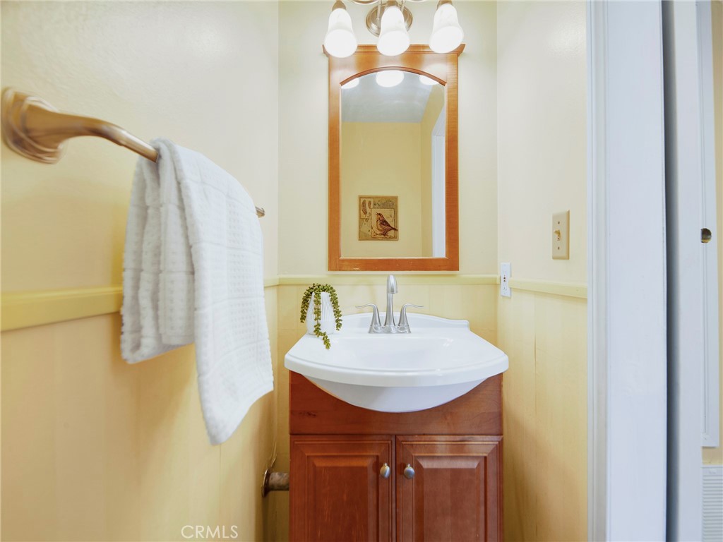 27727 Stardale Property Photo 15
