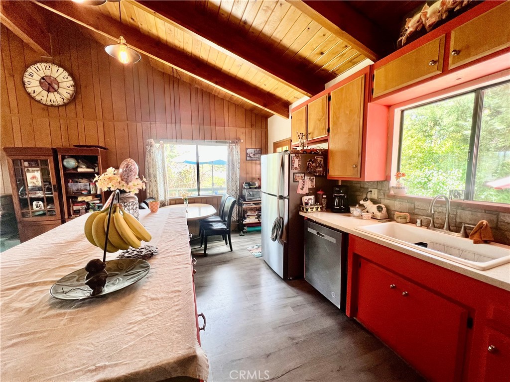 1005 Condor Court Property Photo 3