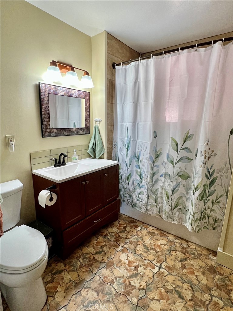 1005 Condor Court Property Photo 8