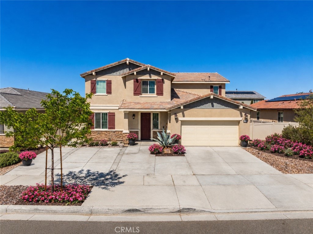 45025 43rd W Property Photo 1