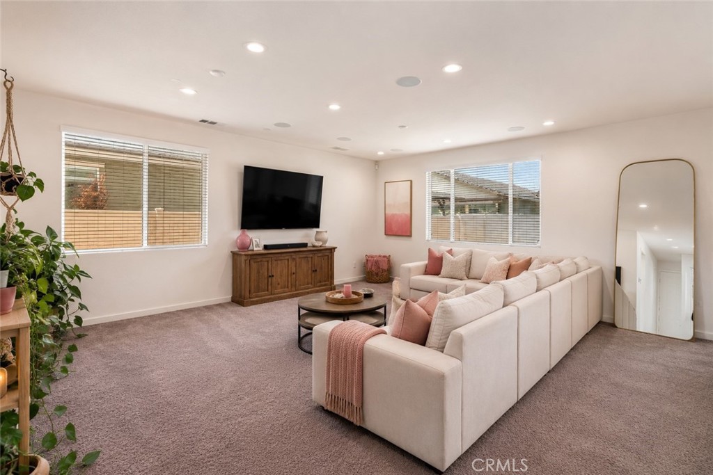 45025 43rd W Property Photo 15