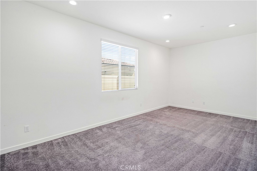 45025 43rd W Property Photo 26