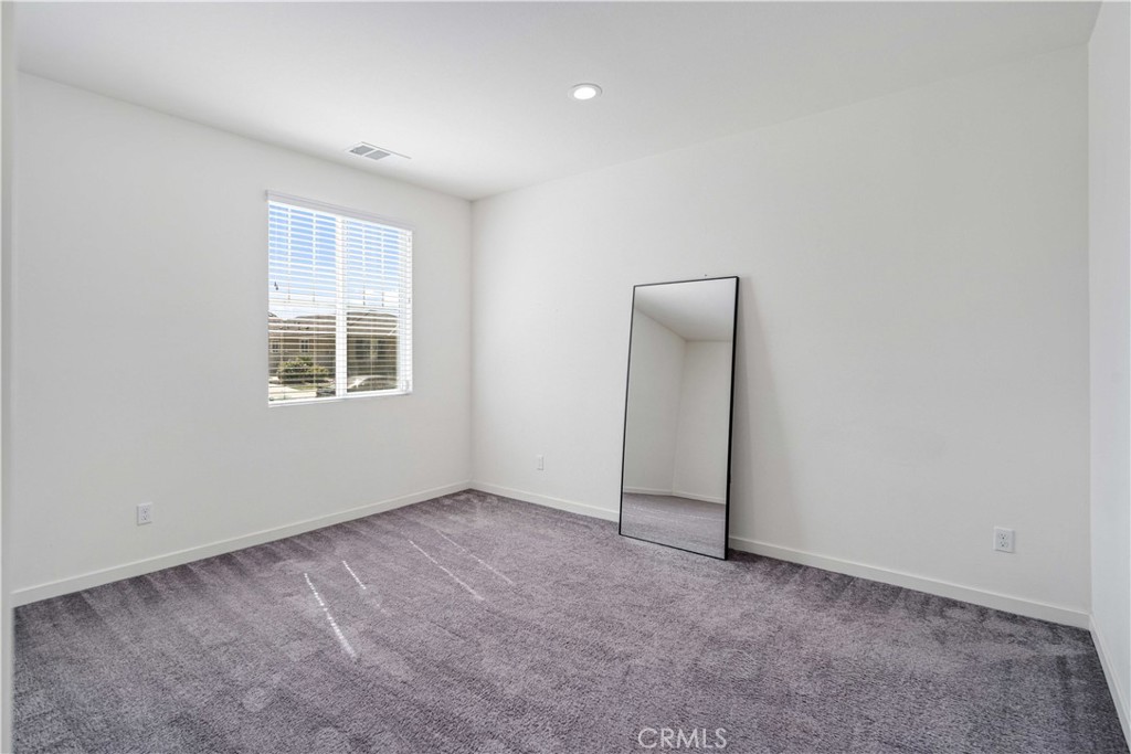 45025 43rd W Property Photo 28