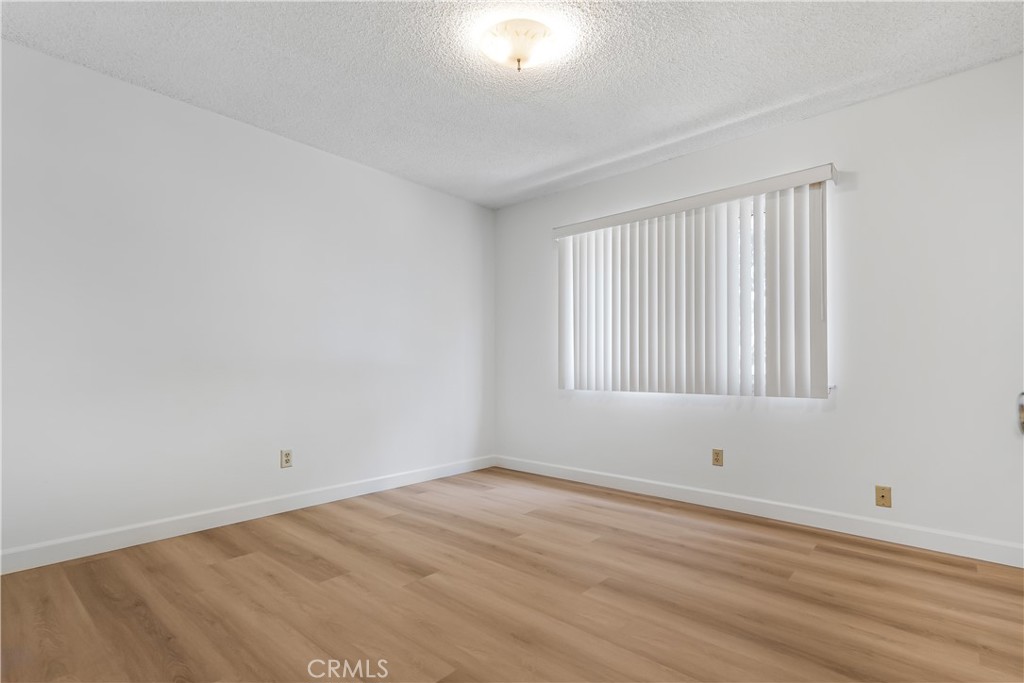 17050 Rinaldi Street Property Photo 15