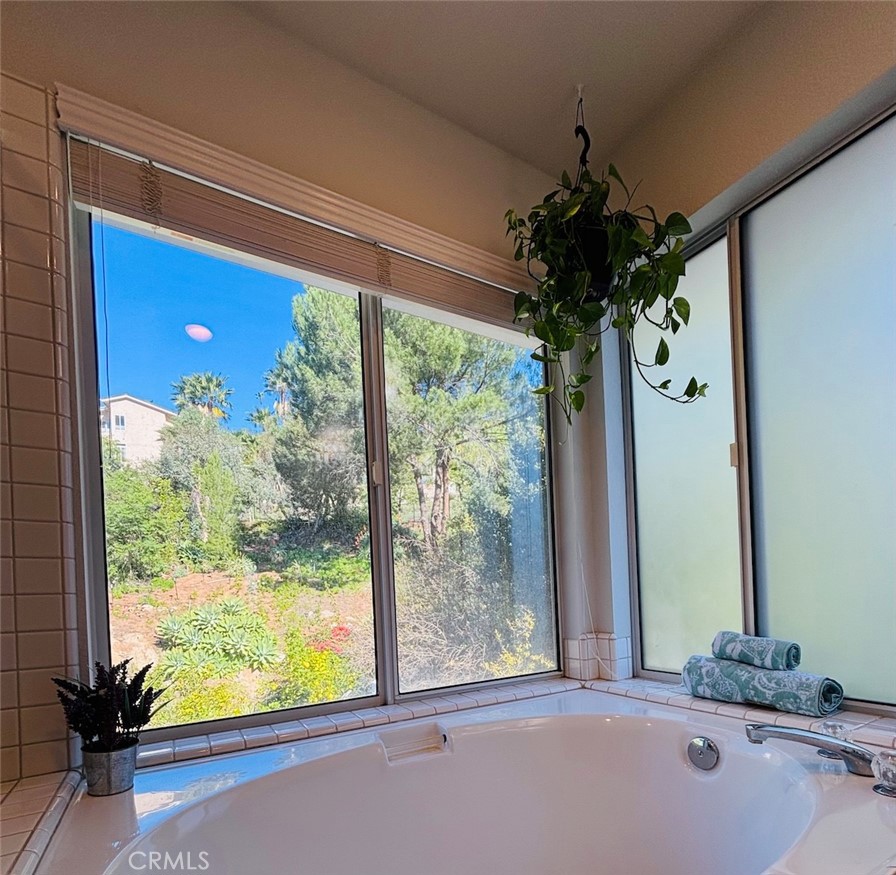 2114 Laura Drive Property Photo 14