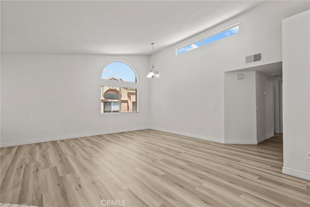 25146 H Steinbeck Property Photo 5