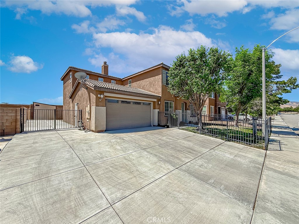 1302 Wellington Drive Property Photo 1