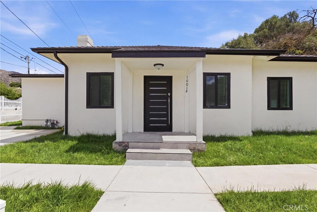 10012 Plainview Avenue Property Photo 2