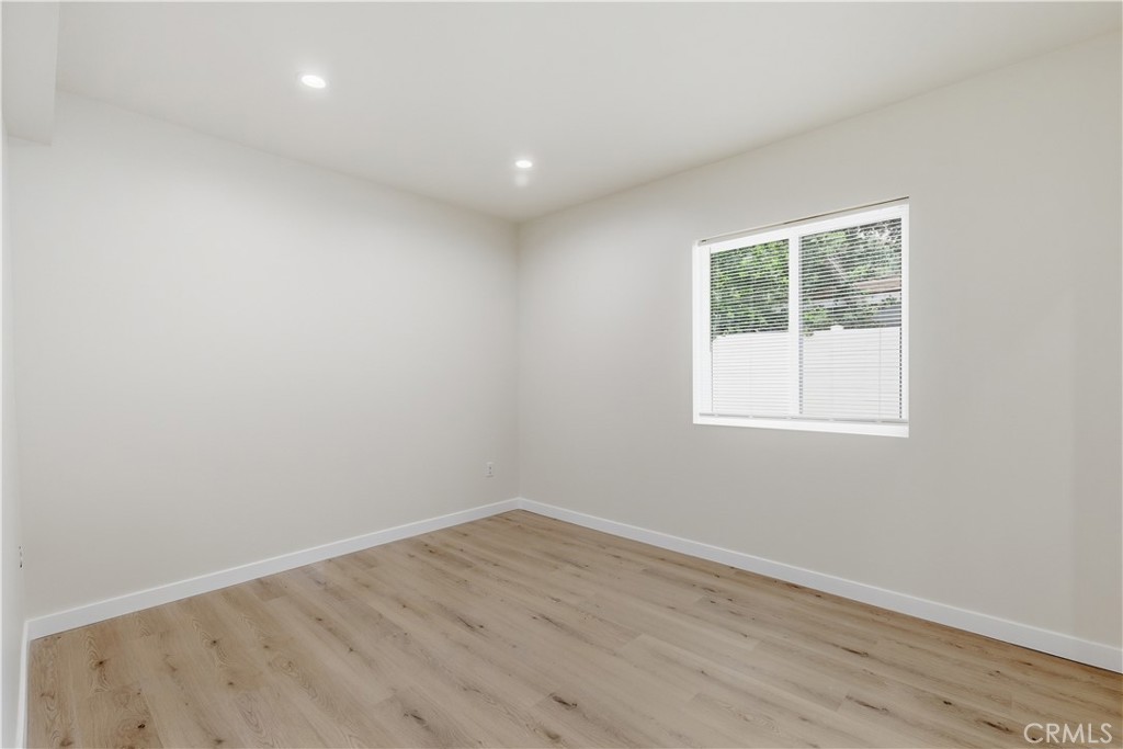 10012 Plainview Avenue Property Photo 21