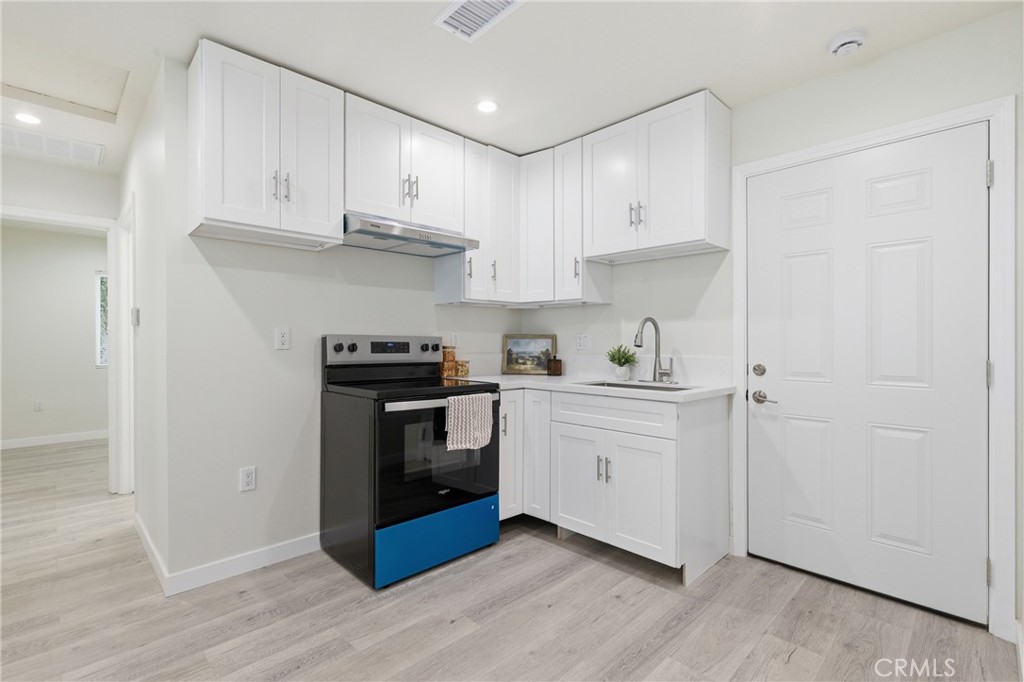 10012 Plainview Avenue Property Photo 27