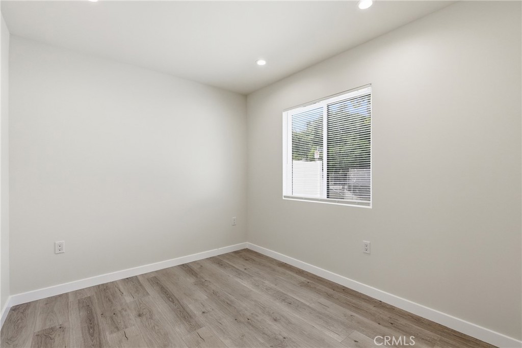 10012 Plainview Avenue Property Photo 29