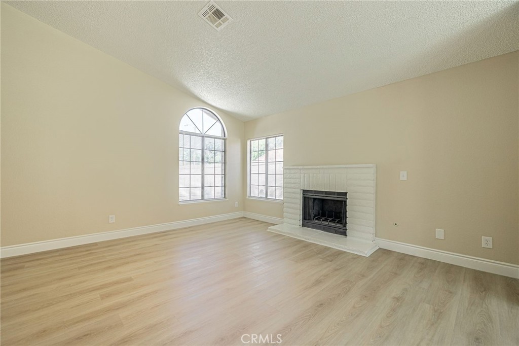 1544 E Norberry Property Photo 8