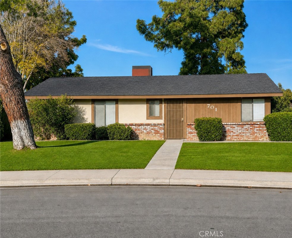 701 Deseret Property Photo 1