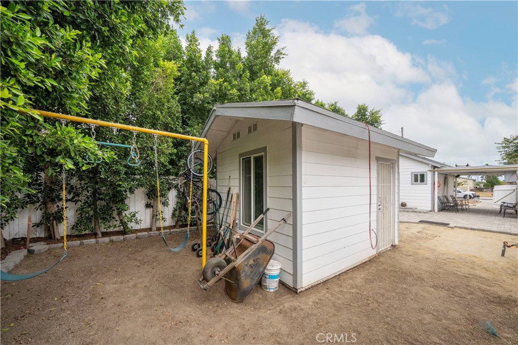 328 Clay St Property Photo 19