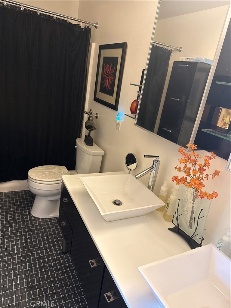 351 N Hermosa Drive 3a2 Property Photo 13