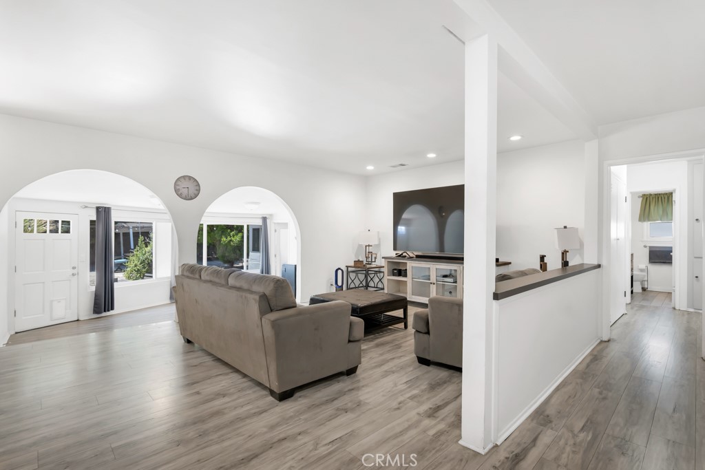7533 Hatillo Avenue Property Photo 4