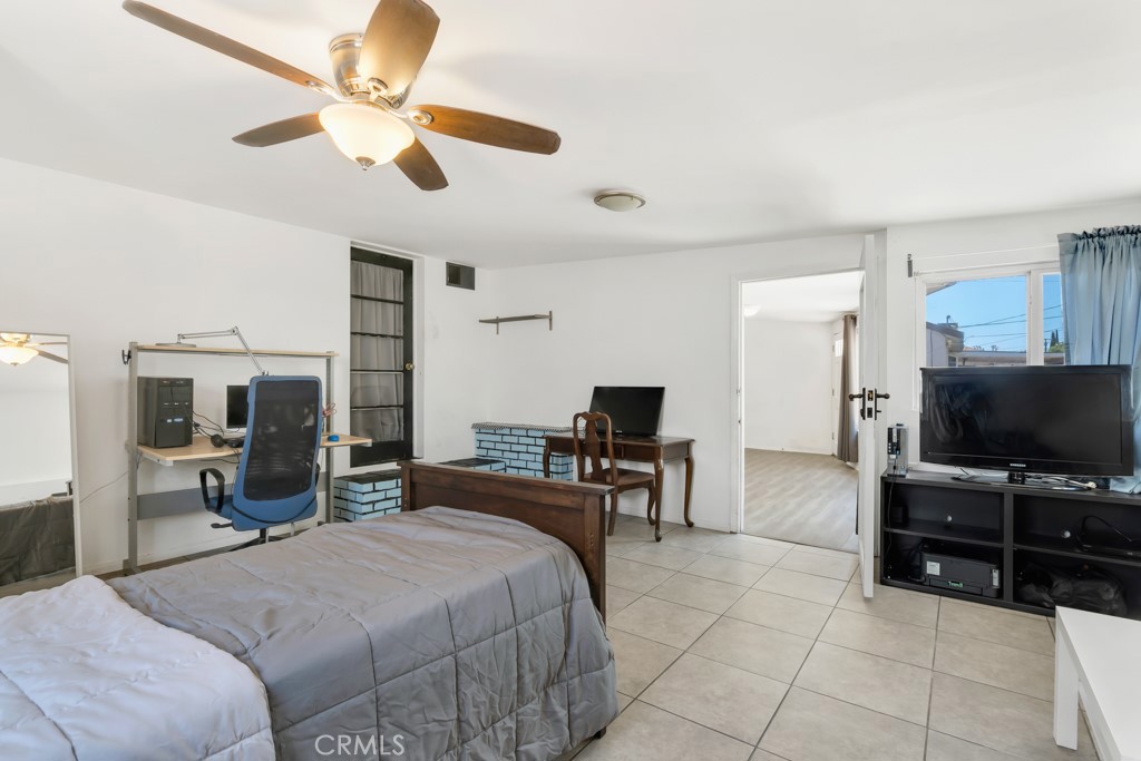 7533 Hatillo Avenue Property Photo 16