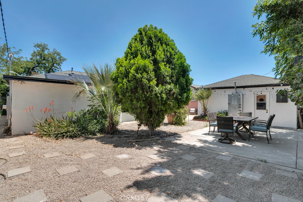 7533 Hatillo Avenue Property Photo 22