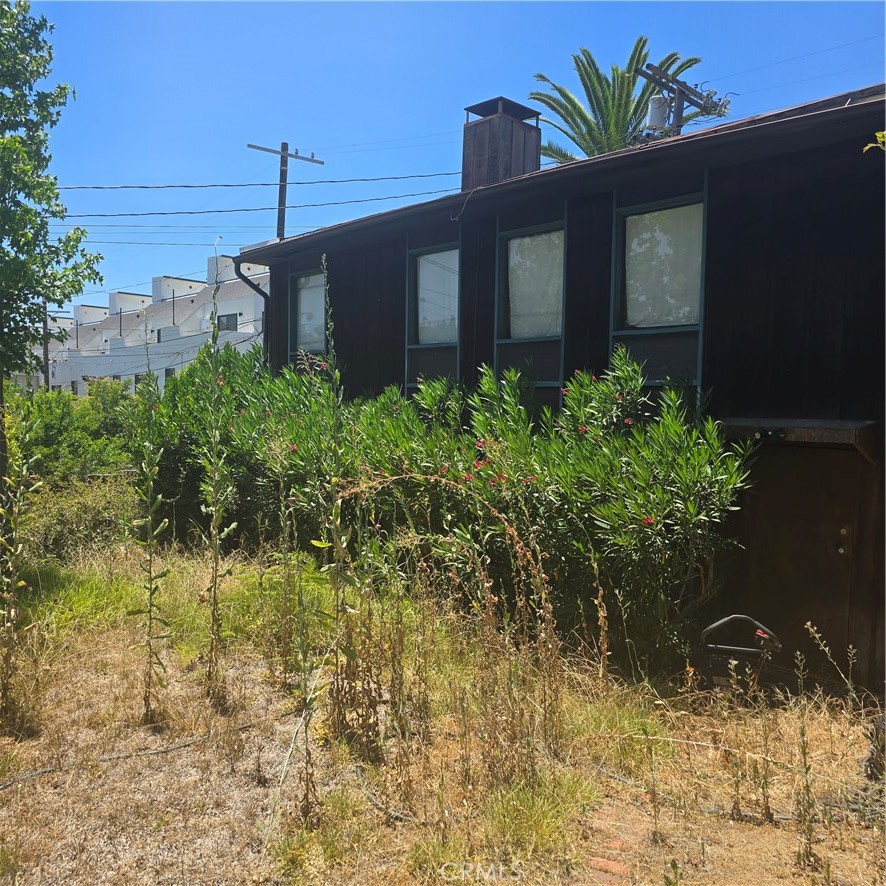 5139 Loleta Property Photo 1