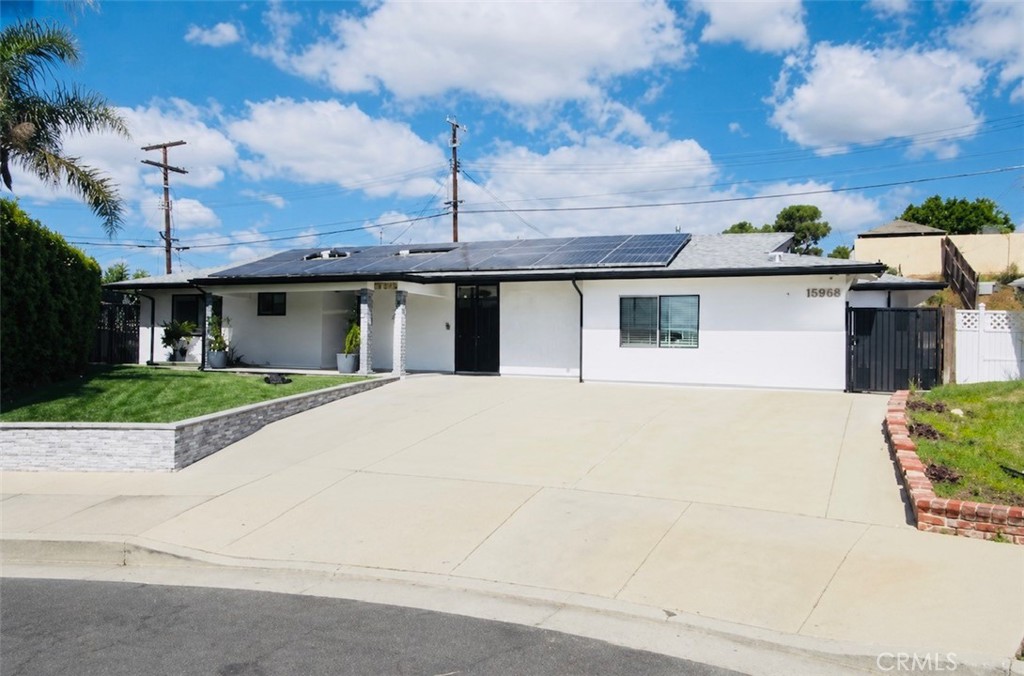 13033 Grade Property Photo 1