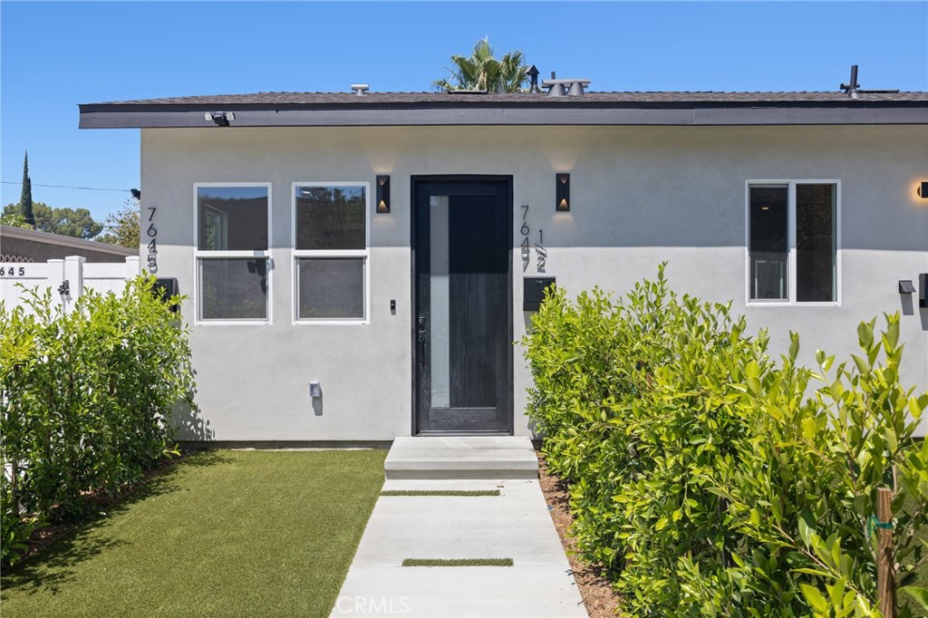 7647 1/2 Melvin Avenue Property Photo 6