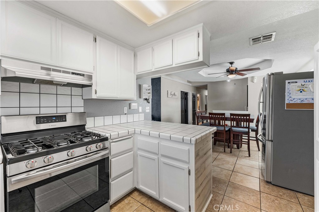 15723 Halinor Street Property Photo 13