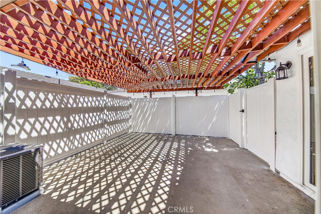 19243 Knapp St Property Photo 36