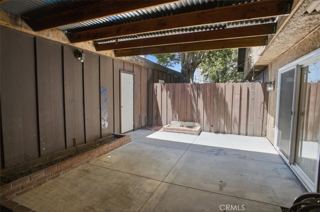 7509 Winnetka Ave Property Photo 18