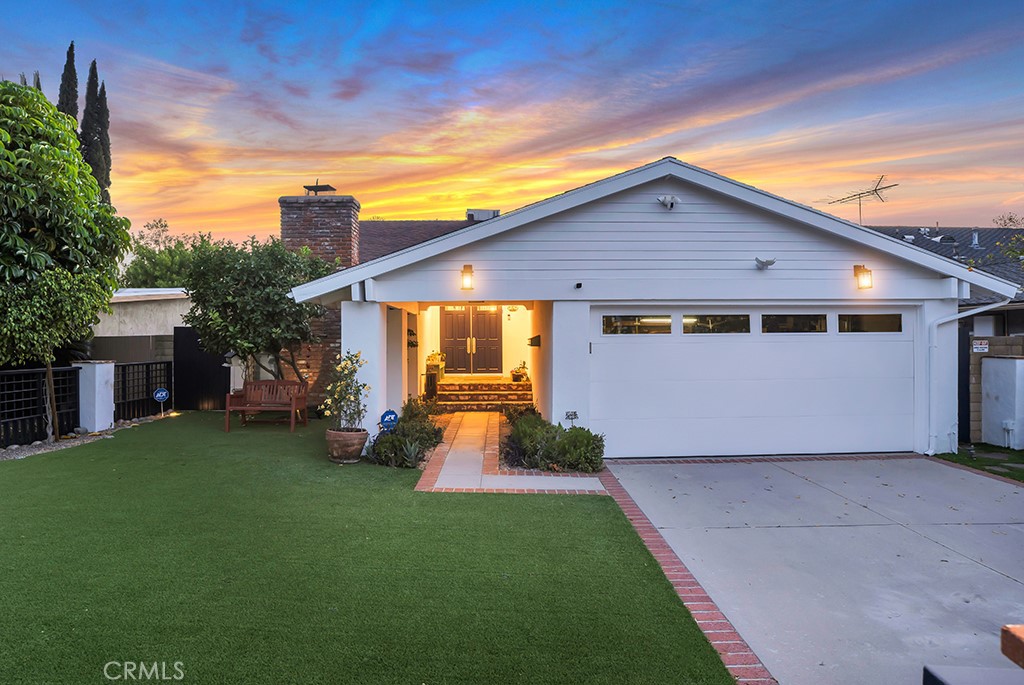 6305 Crebs Property Photo 1