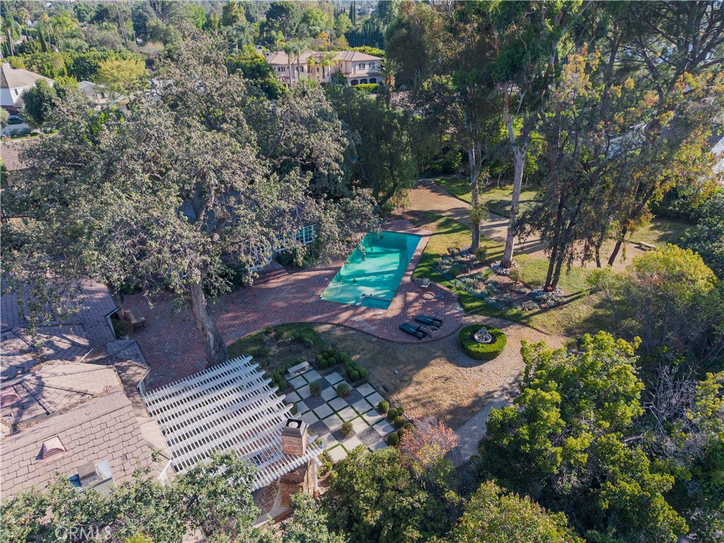 5255 Amestoy Property Photo 12