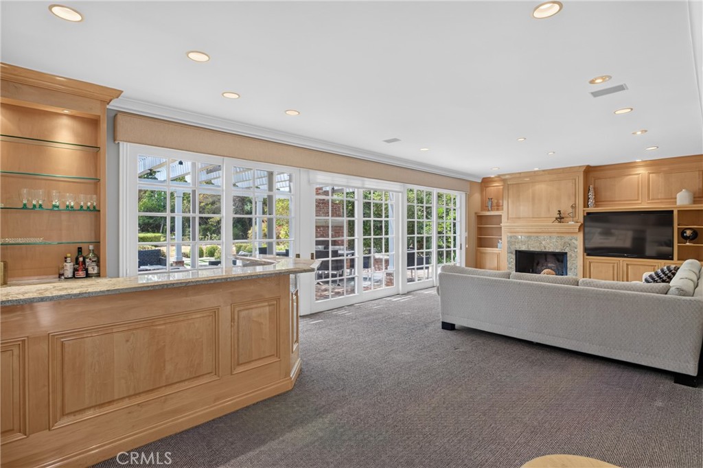 5255 Amestoy Property Photo 18