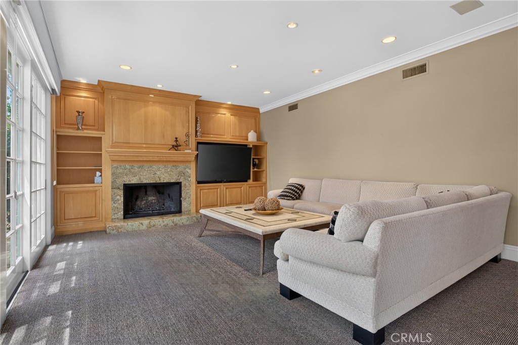 5255 Amestoy Property Photo 20