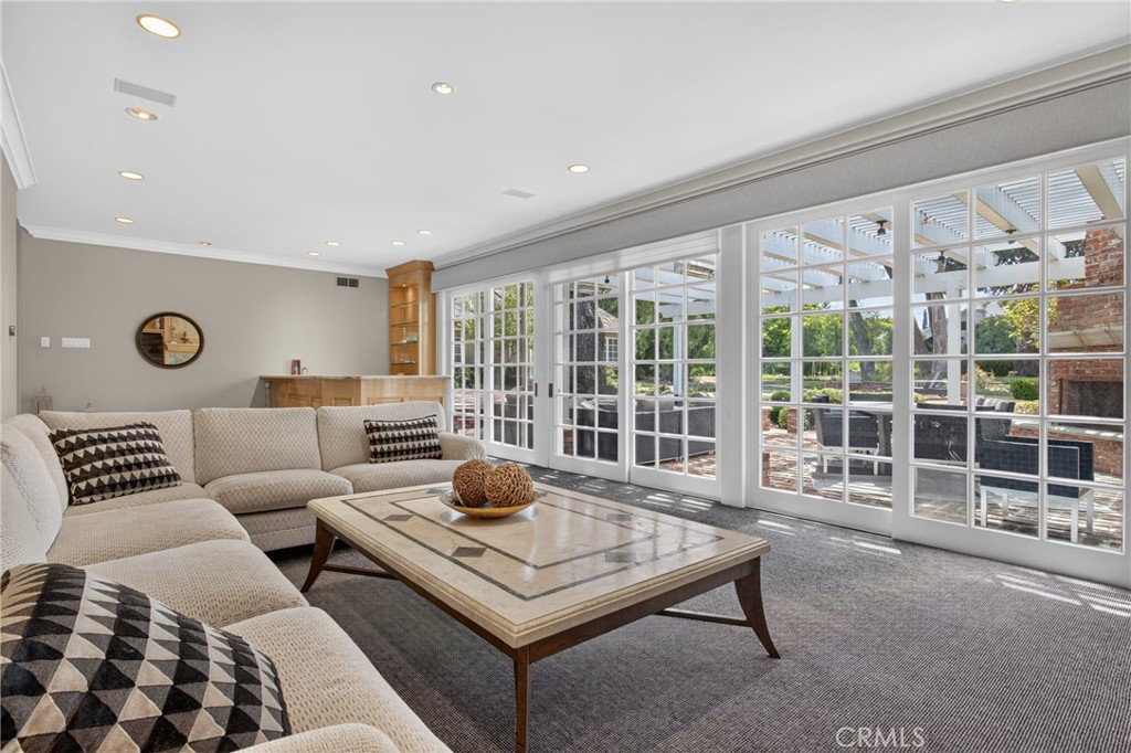 5255 Amestoy Property Photo 22