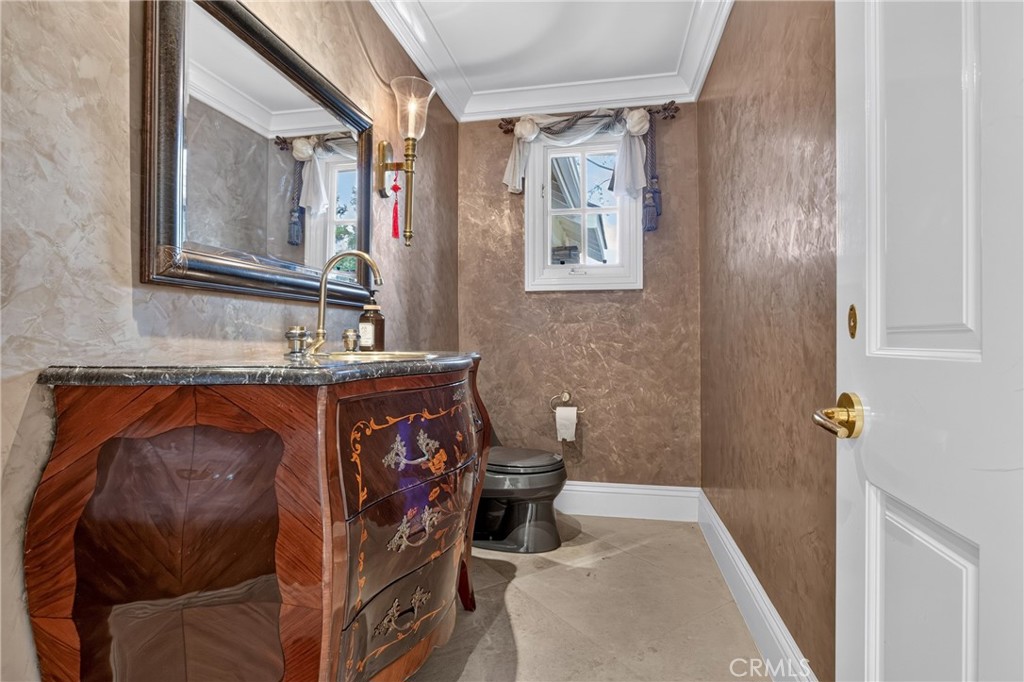 5255 Amestoy Property Photo 30