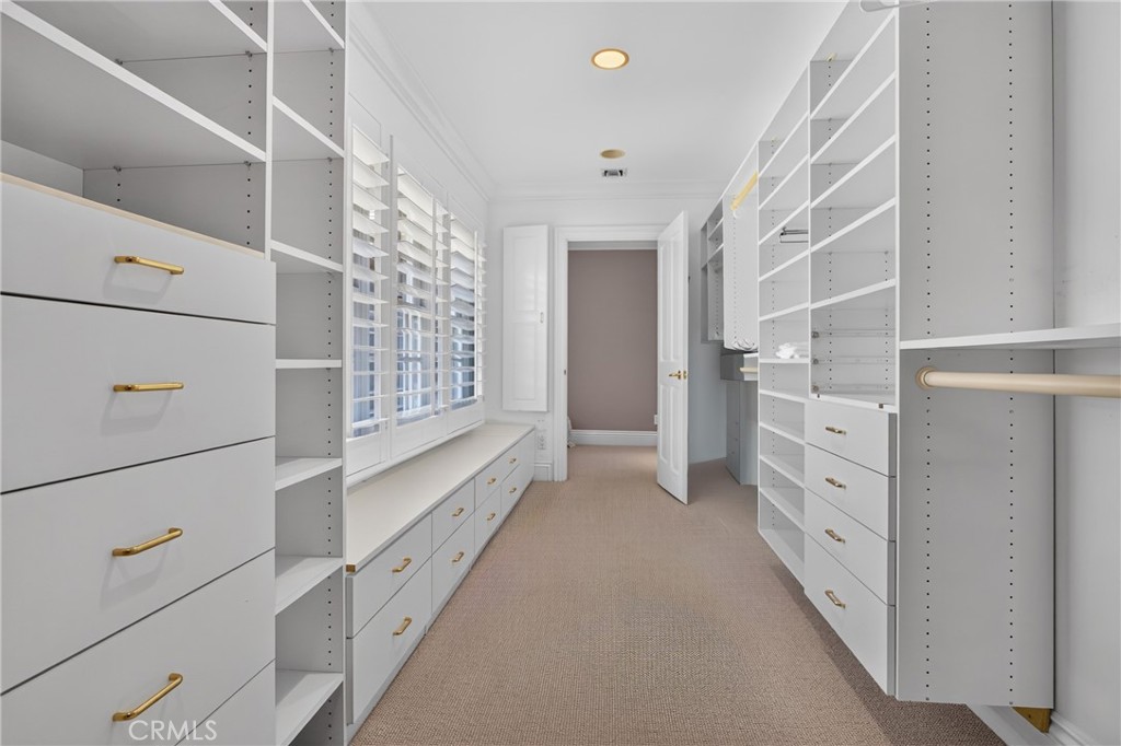 5255 Amestoy Property Photo 36