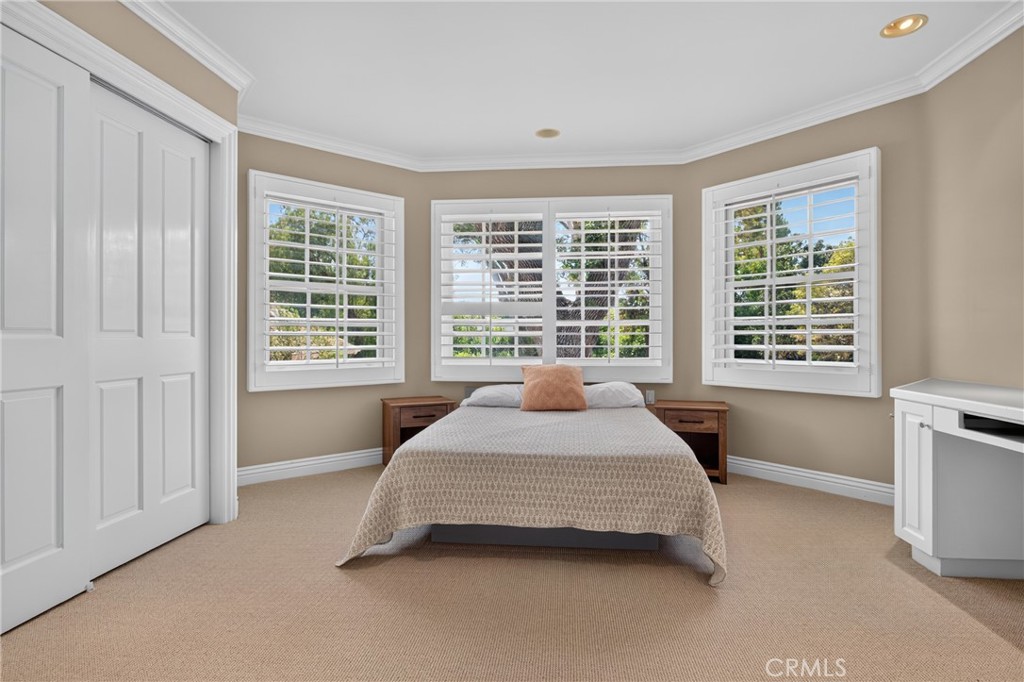5255 Amestoy Property Photo 39