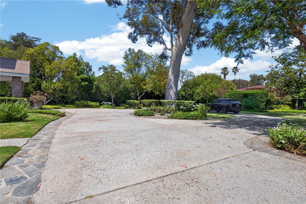 5255 Amestoy Property Photo 44