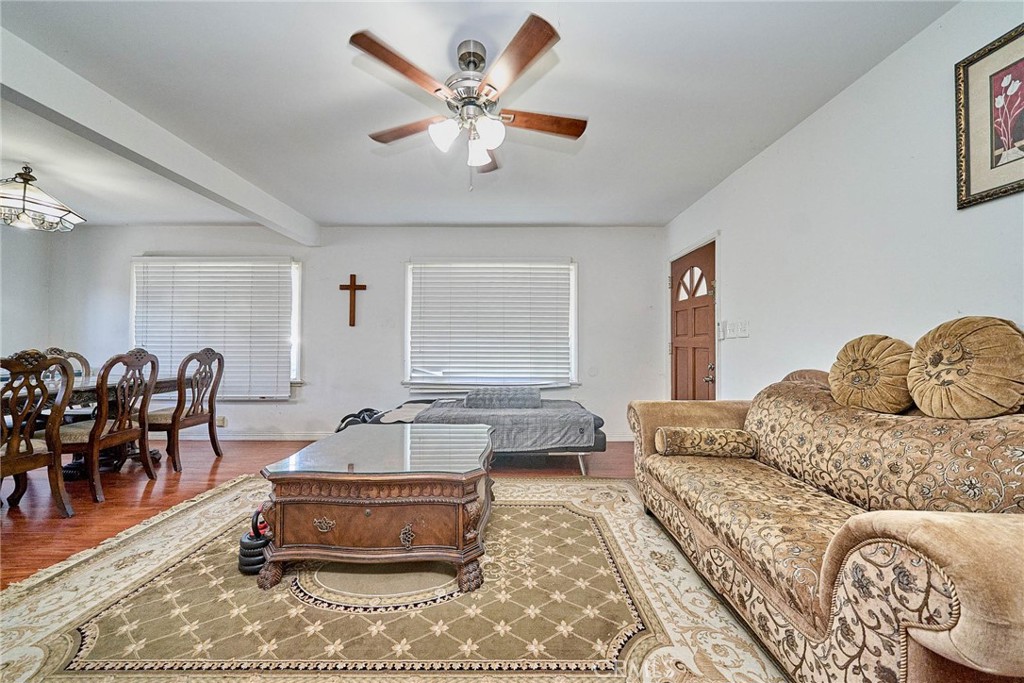 8357 Aura Property Photo 5