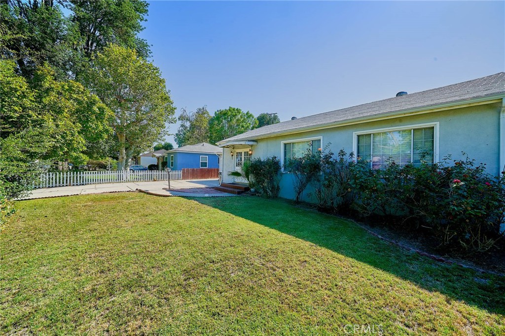8357 Aura Property Photo 19
