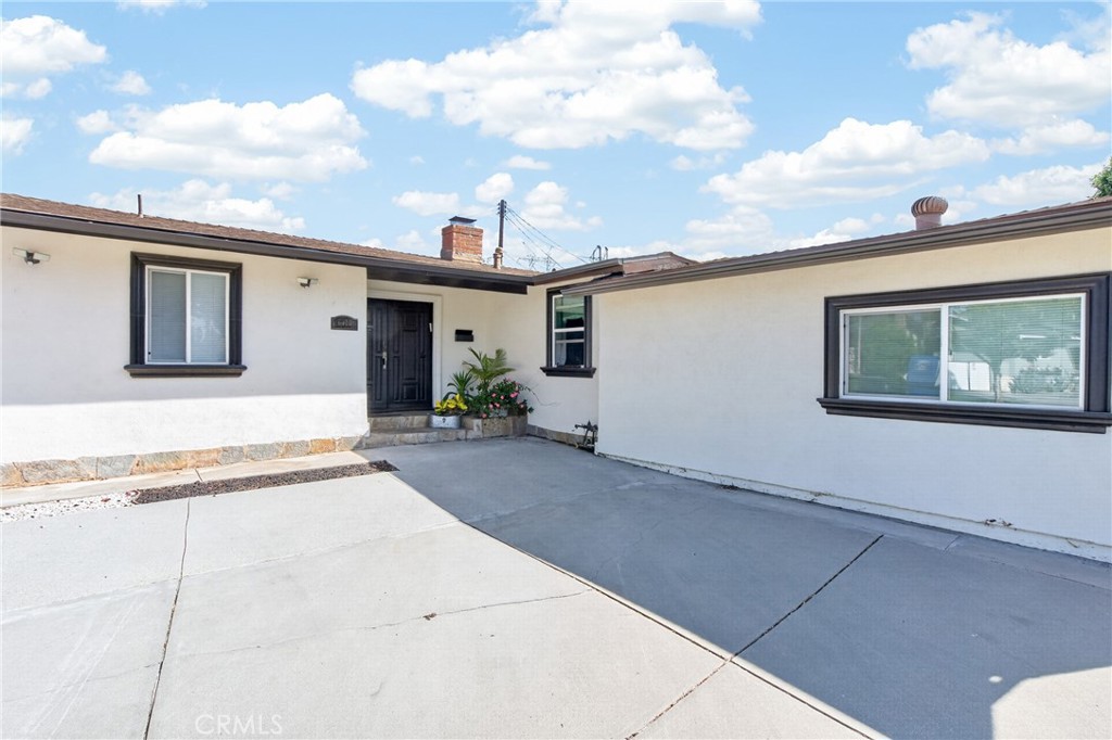6710 Kurl Way Property Photo 3