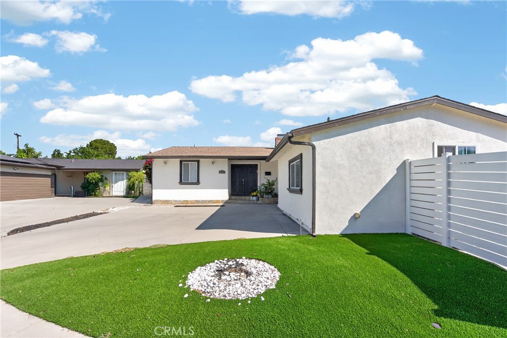 6710 Kurl Way Property Photo 4