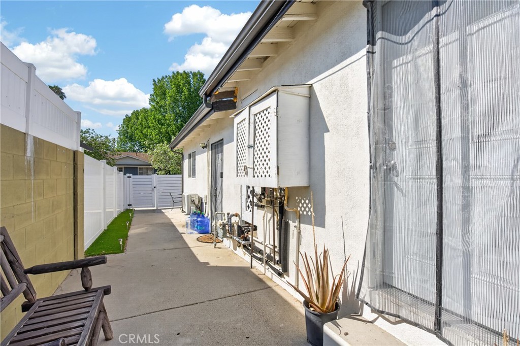6710 Kurl Way Property Photo 19