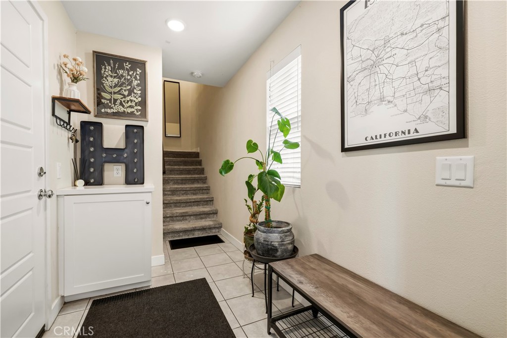 12827 Watt Lane E Property Photo 6