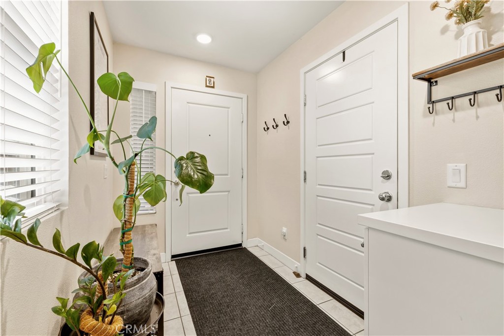 12827 Watt Lane E Property Photo 7