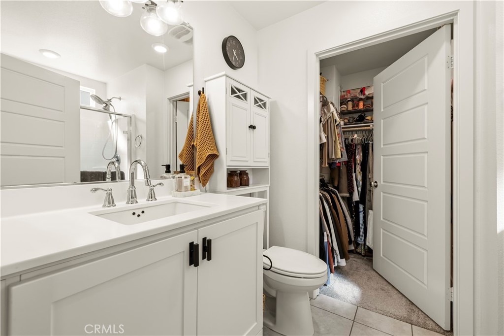 12827 Watt Lane E Property Photo 25