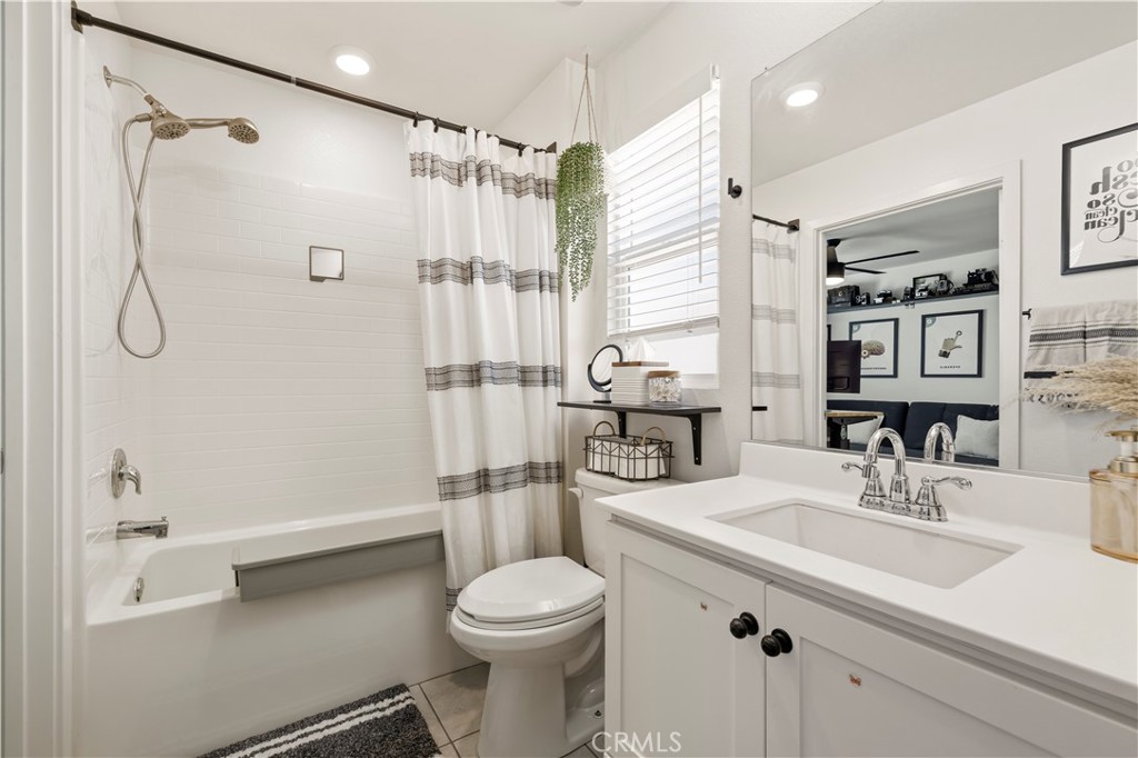 12827 Watt Lane E Property Photo 29