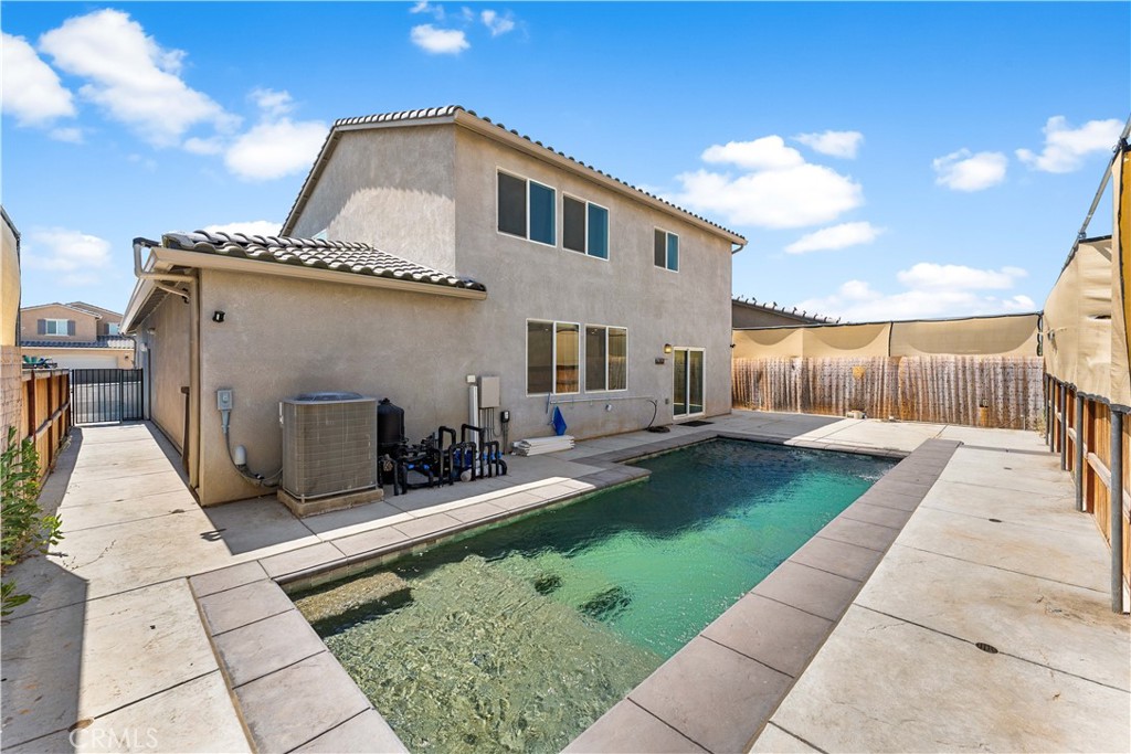 2014 Boxwood Property Photo 1