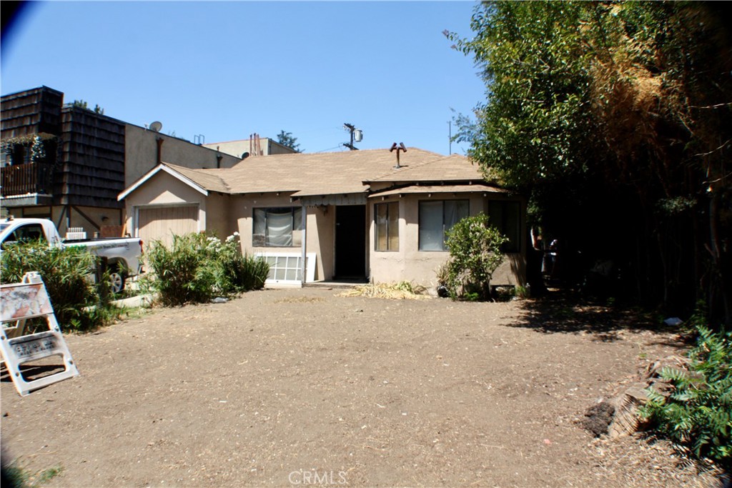 5739 Hazeltine Avenue Property Photo 1