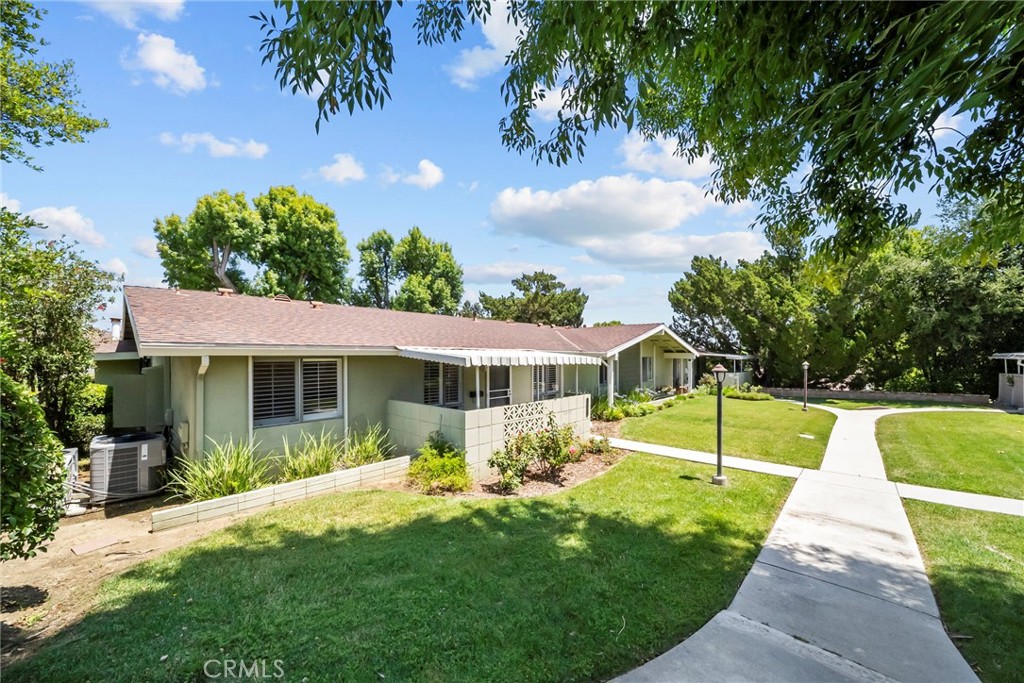 19157 Avenue Of The Oaks A Property Photo 3