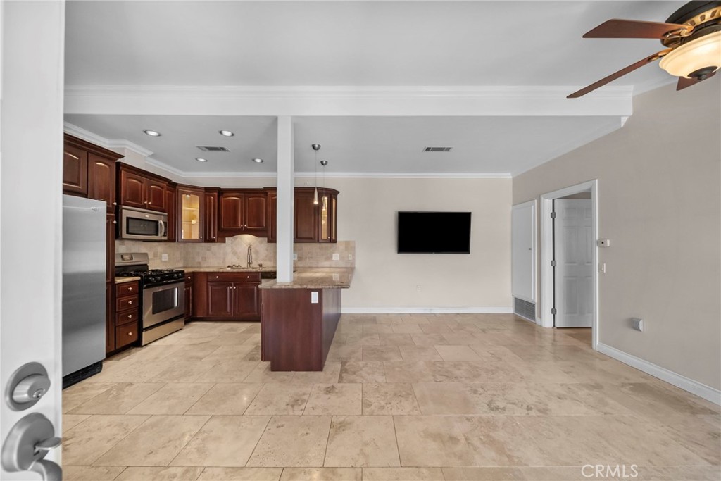 19157 Avenue Of The Oaks A Property Photo 6